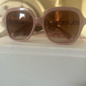 💯 Authentic Burberry Sunglasses